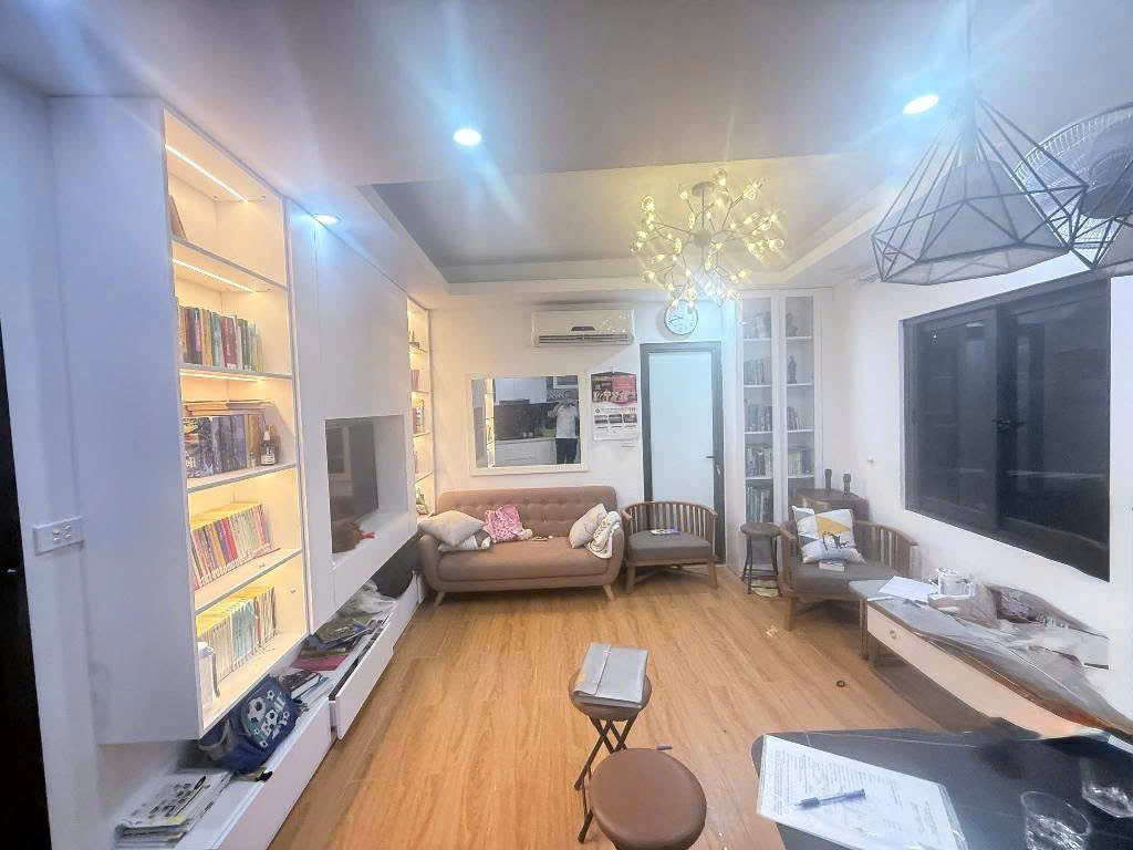 BÁN NHÀ XÃ ĐÀN, DT 32M2, 6 TẦNG, MT 6.7M, GIÁ NHỈNH 9 TỶ